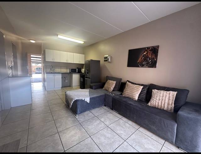 2 BEDROOM APARTMENT FOR SALE IN RUSTENBURG CENTRAL